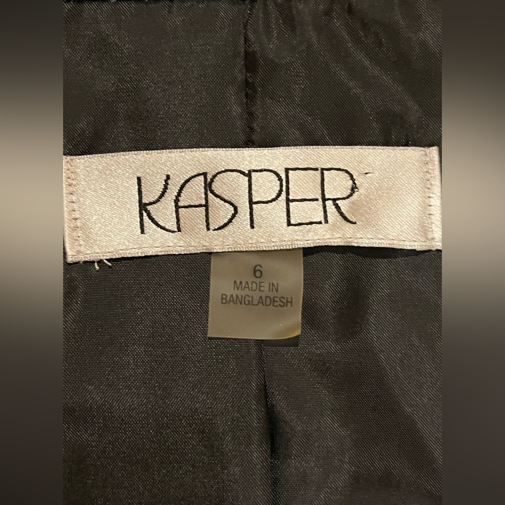 Kasper jacquard / brocade blazer/ jacket, leaf print. Fully lined, fitted. 6 - Picture 7 of 8